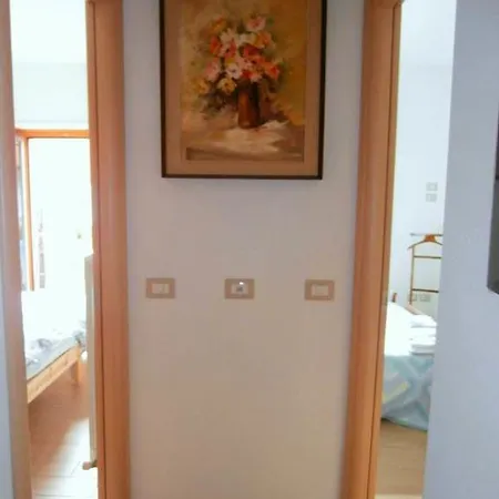 Della Contrada 3*
